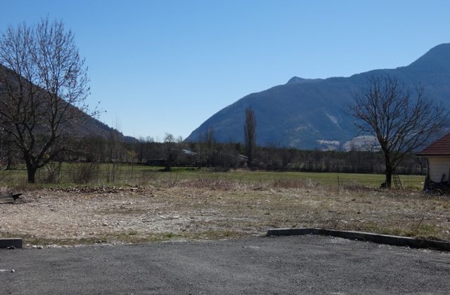 Terrain constructible et viabilisé – T1386 Terrain constructible et viabilisé – T1386