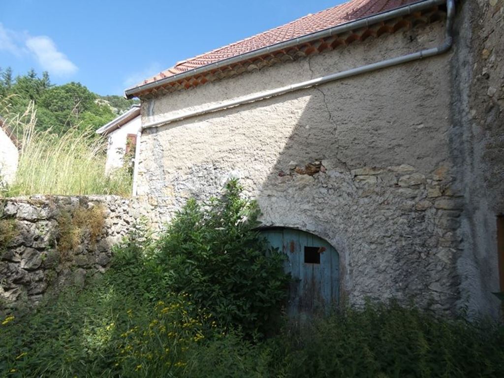 Garage LUS LA CROIX HAUTE (26620) BUECH DEVOLUY IMMO