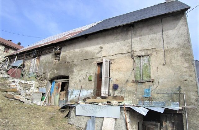 Corps de ferme à rénover – m1559 – LE DEVOLUY Corps de ferme à rénover – m1559 – LE DEVOLUY
