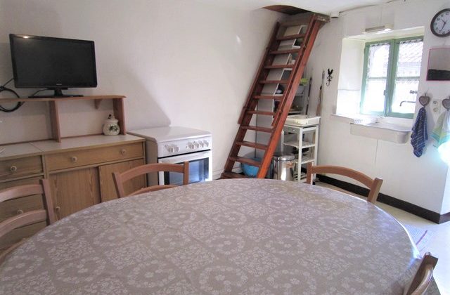 Maison de village avec balcon – m1635 – VEYNES Maison de village avec balcon – m1635 – VEYNES