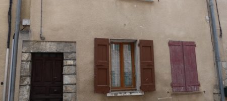 Maison de village à rénover – m1647 – ASPRES/BUËCH