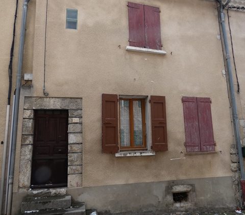 Maison de village à rénover – m1647 – ASPRES/BUËCH Maison de village à rénover – m1647 – ASPRES/BUËCH