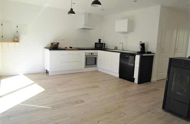 Appartement T3/4 en duplex avec terrasse et cave – A 1665 – 05400 VEYNES Appartement T3/4 en duplex avec terrasse et cave – A 1665 – 05400 VEYNES
