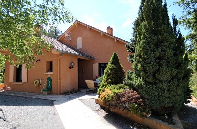 Propriété – m1704 – CHABESTAN 05400 Propriété – m1704 – CHABESTAN 05400