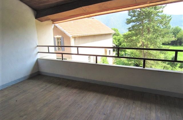 Maison de village avec garage et terrasses – m1719 – MONTMAUR 05400 Maison de village avec garage et terrasses – m1719 – MONTMAUR 05400