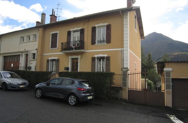 Appartement T3 avec jardin, garage, caves et grenier aménagé – A1744 – VEYNES 05400