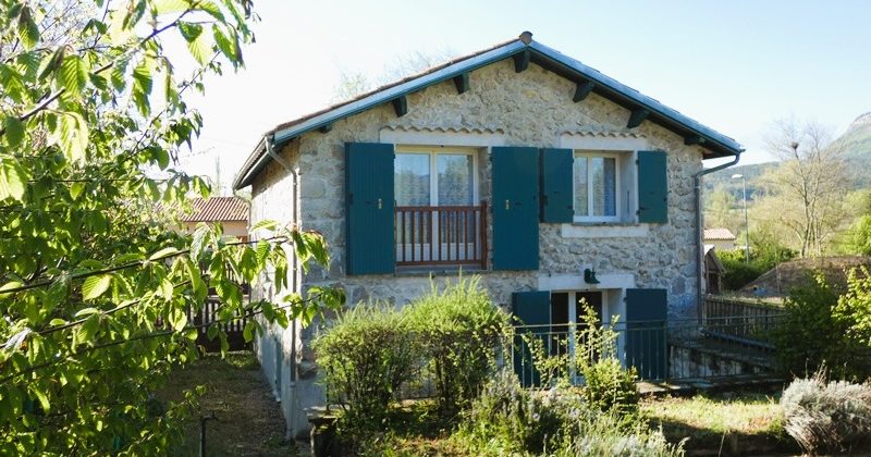 Maison rénovée avec jardin – m1789 – A 5mn d’ASPRES/BUËCH Maison rénovée avec jardin – m1789 – A 5mn d’ASPRES/BUËCH