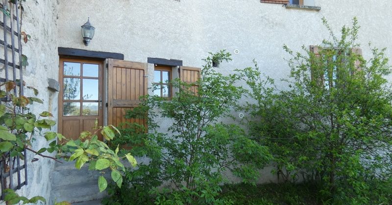 Maison de village en pierre avec caves et jardin – m1808 – A 5mn de SERRES/10mn de VEYNES Maison de village en pierre avec caves et jardin – m1808 – A 5mn de SERRES/10mn de VEYNES