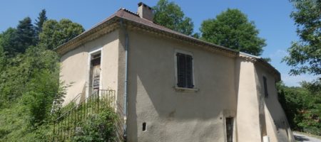Maison de pays à rénover + terrain – m1815 – 05140 LA FAURIE