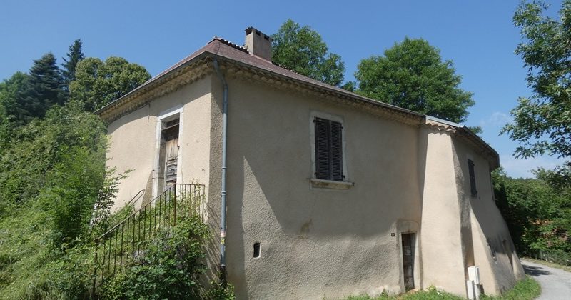 Maison de pays à rénover + terrain – m1815 – 05140 LA FAURIE Maison de pays à rénover + terrain – m1815 – 05140 LA FAURIE