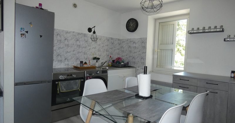 Appartement T3 avec balcon, cave et grenier – A1813 – VEYNES 05400 Appartement T3 avec balcon, cave et grenier – A1813 – VEYNES 05400