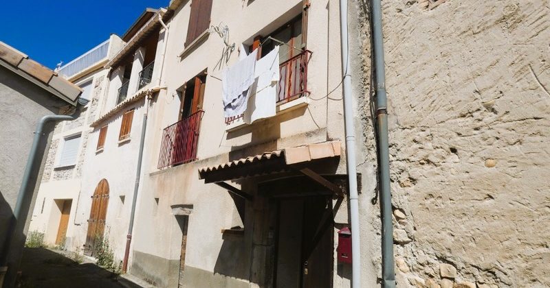 Appartement T2/3 à rénover + cave – A1821 – ASPRES/BUËCH
