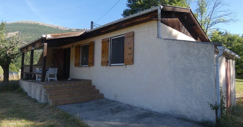 Maison de plain-pied avec terrain – m1820 – ASPRES/BUËCH 05140 Maison de plain-pied avec terrain – m1820 – ASPRES/BUËCH 05140