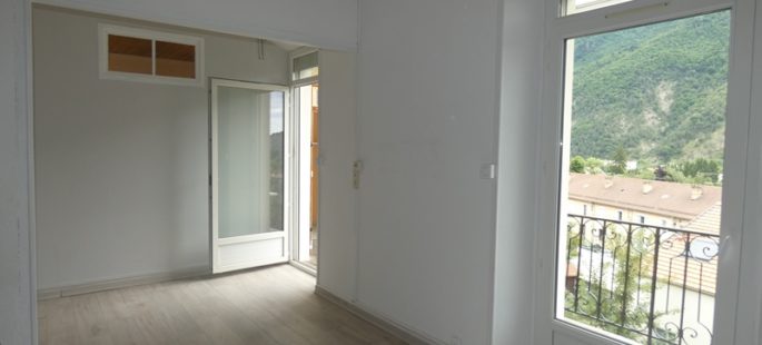 Appartement T3/4 avec balcon, cave et jardin – LOC190 – VEYNES