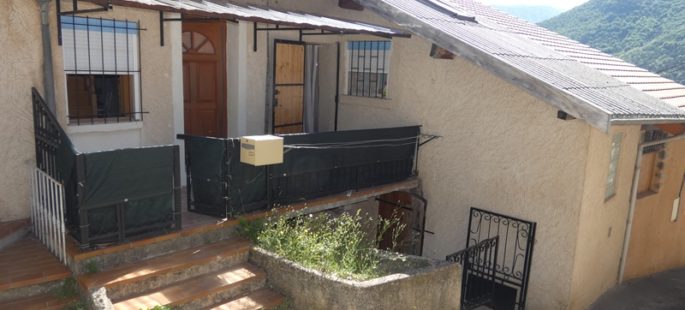 Maison de village avec balcon/terrasse et cave – LOC361 – VEYNES 05400