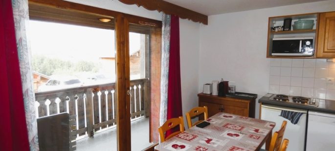 Appartement T2 avec balcon et 2 places parking – A1827 – LA JOUE DU LOUP 05250